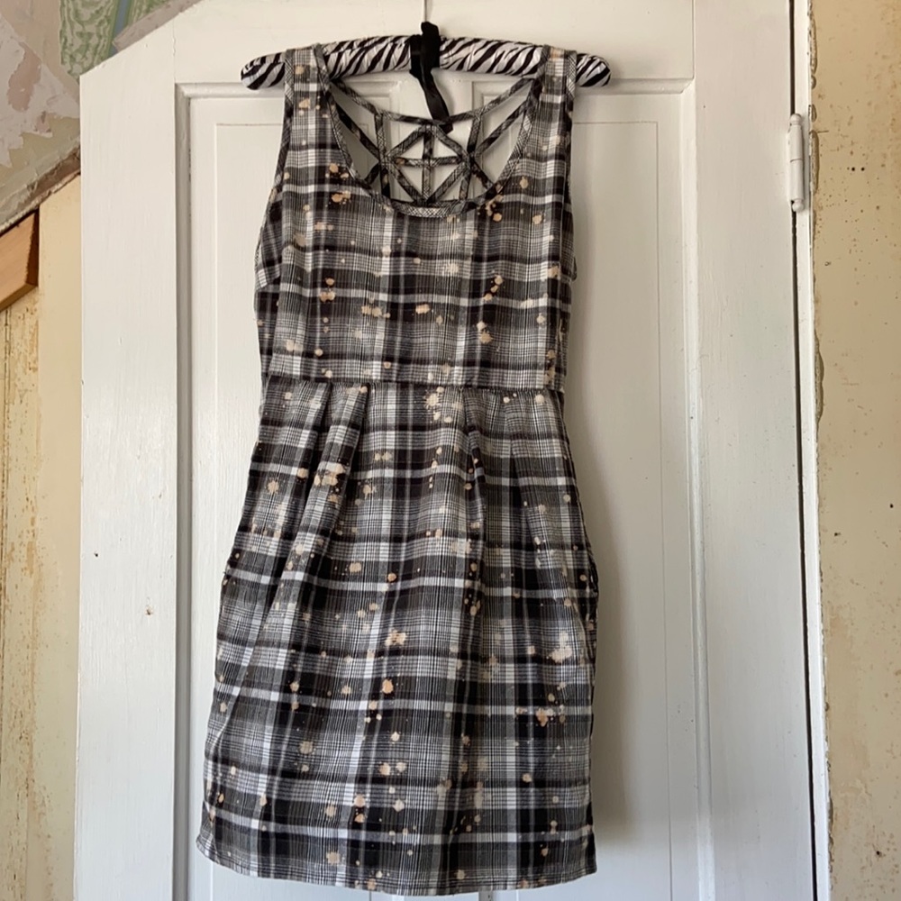 Sleeveless plaid sundress 8